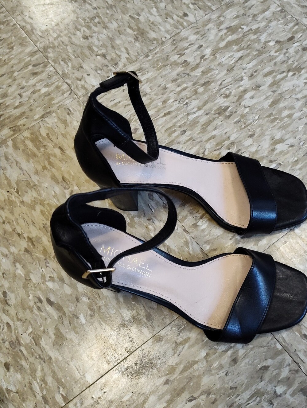 Michael by Michael Shannon Black Block Heel Ankle-Strap Sandals — Size 8.5